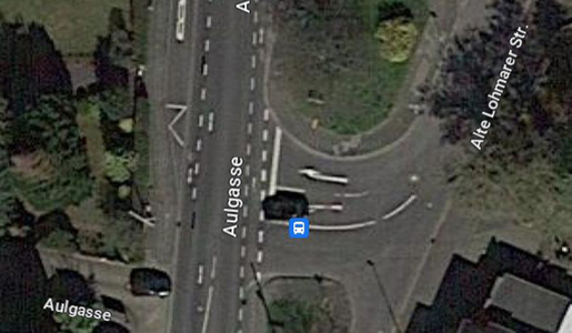 Vorschlag: Kreisverkehr Ecke Aulgasse und Alte Lohmarer Straße